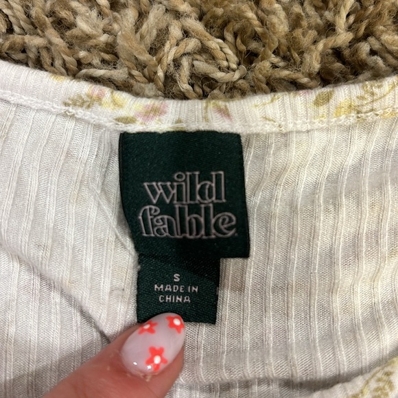 flower wild fable cropped top - Picture 2 of 2
